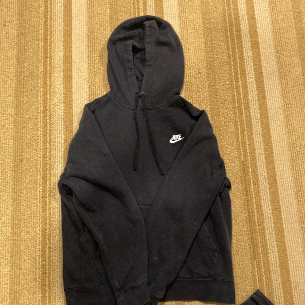Small Black nike hoodie lightly worn